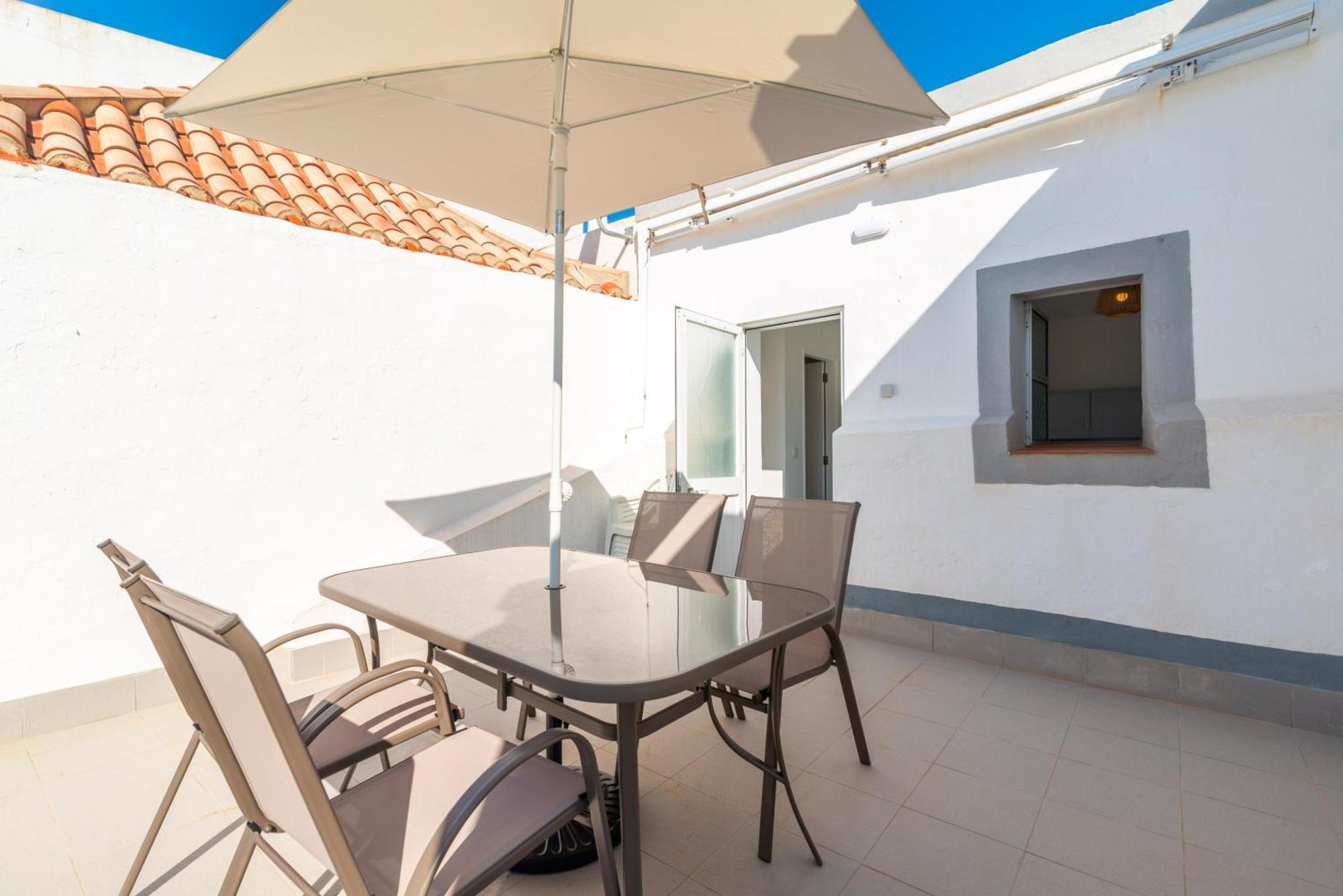 Casa Garde - 5 Mins City Center - Private Balcony - Wi-Fi تافيرا المظهر الخارجي الصورة